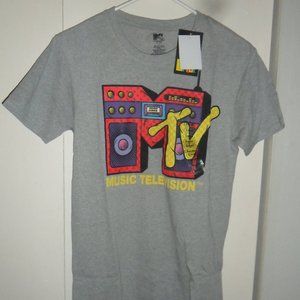😎 3 for $10 SALE New- MTV graphic tee